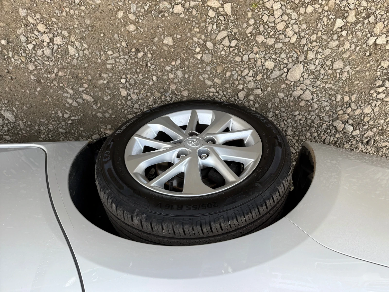 Toyota Auris 1.6i CH 132ks AUTOMAT | Mobile.bg   7