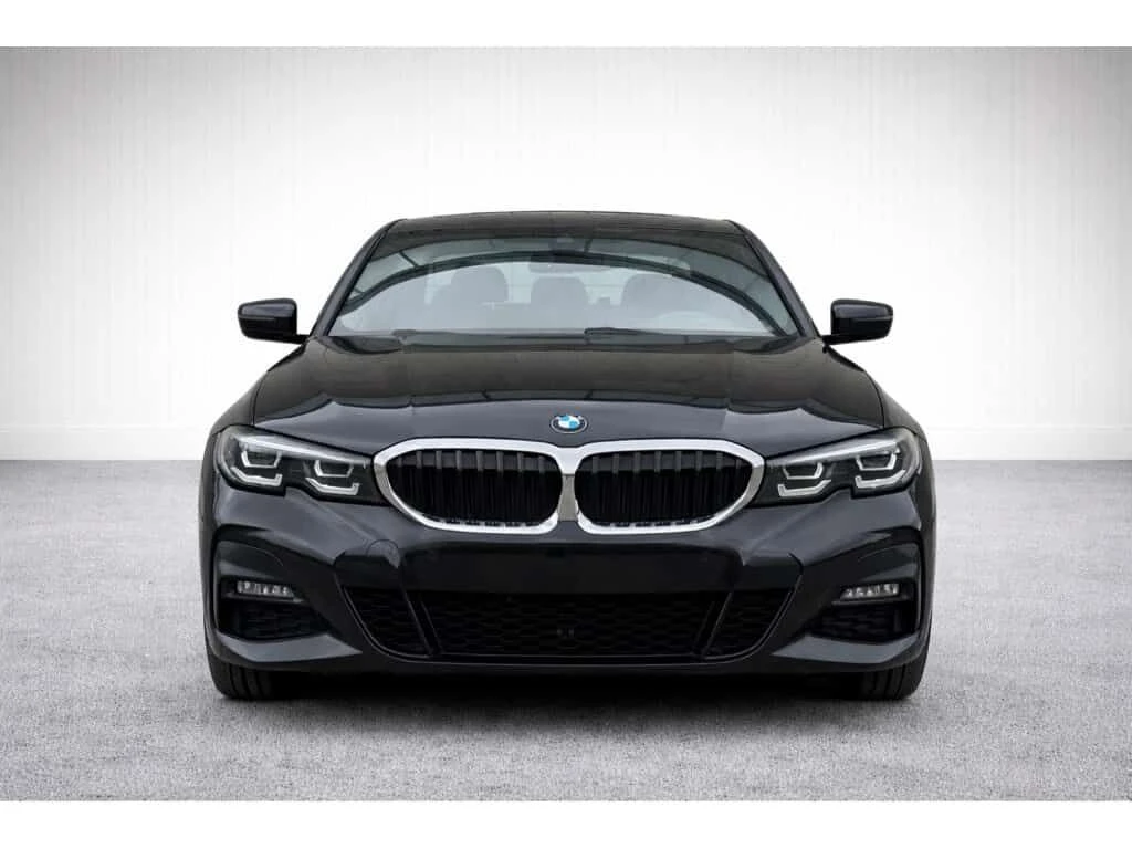 BMW 330 * i xDrive M | PACK | RED INTERIOR | CLEAN CARFAX  - изображение 2