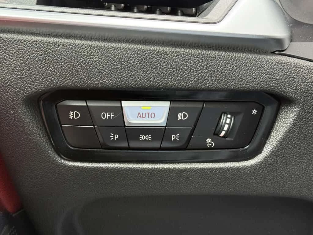 BMW 330 * i xDrive M | PACK | RED INTERIOR | CLEAN CARFAX  - изображение 6