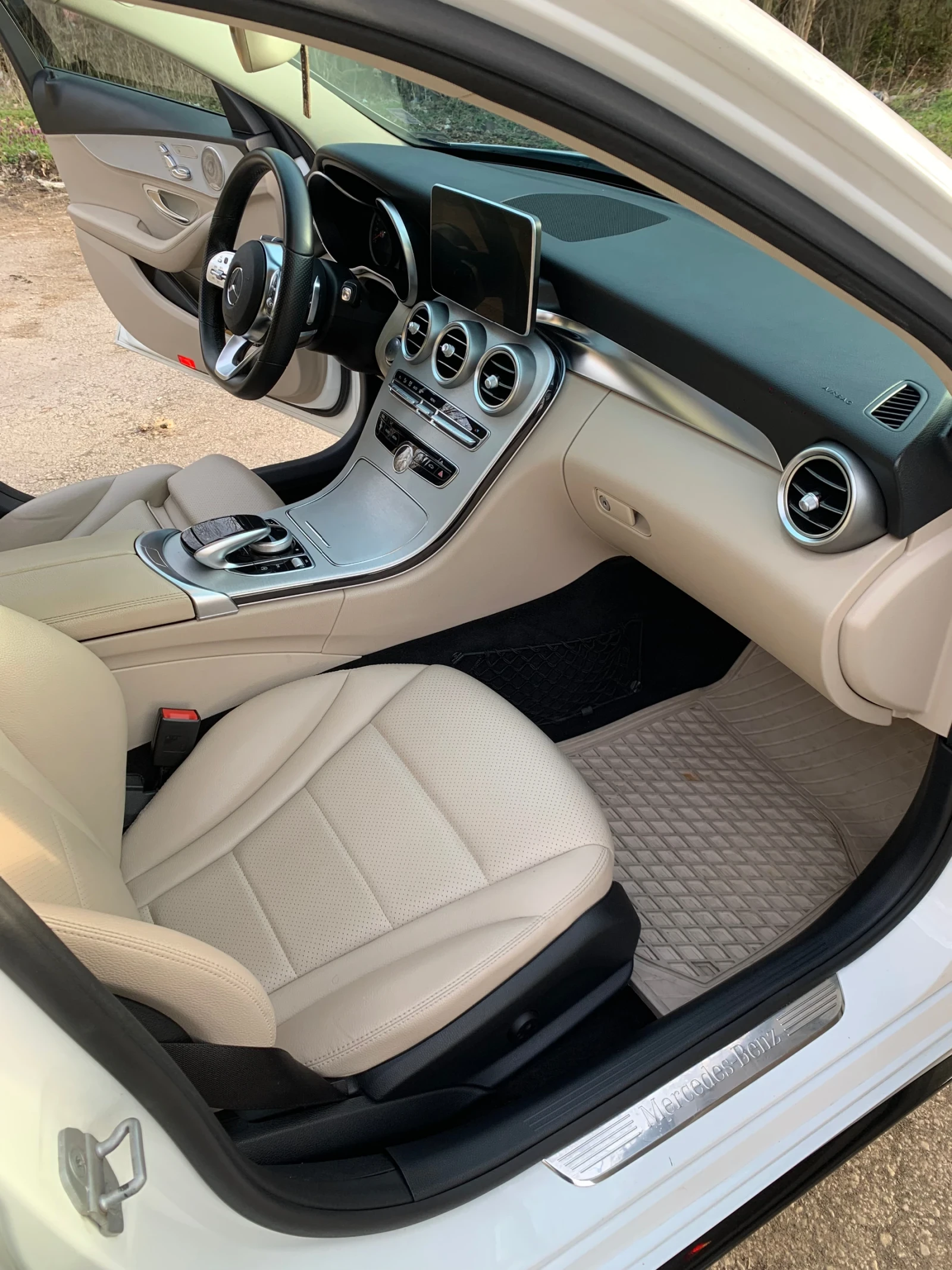 Mercedes-Benz C 300 AMG 4MATIC 7G-Tronic , снимка 16 - Автомобили и джипове - 53967555