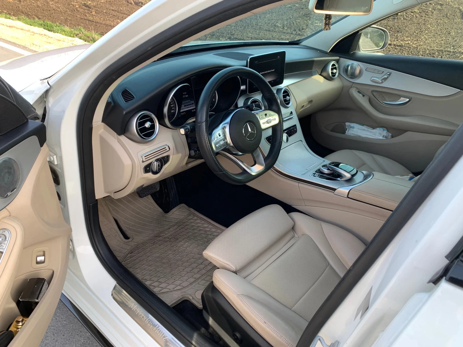 Mercedes-Benz C 300 AMG 4MATIC 7G-Tronic , снимка 6 - Автомобили и джипове - 53967555