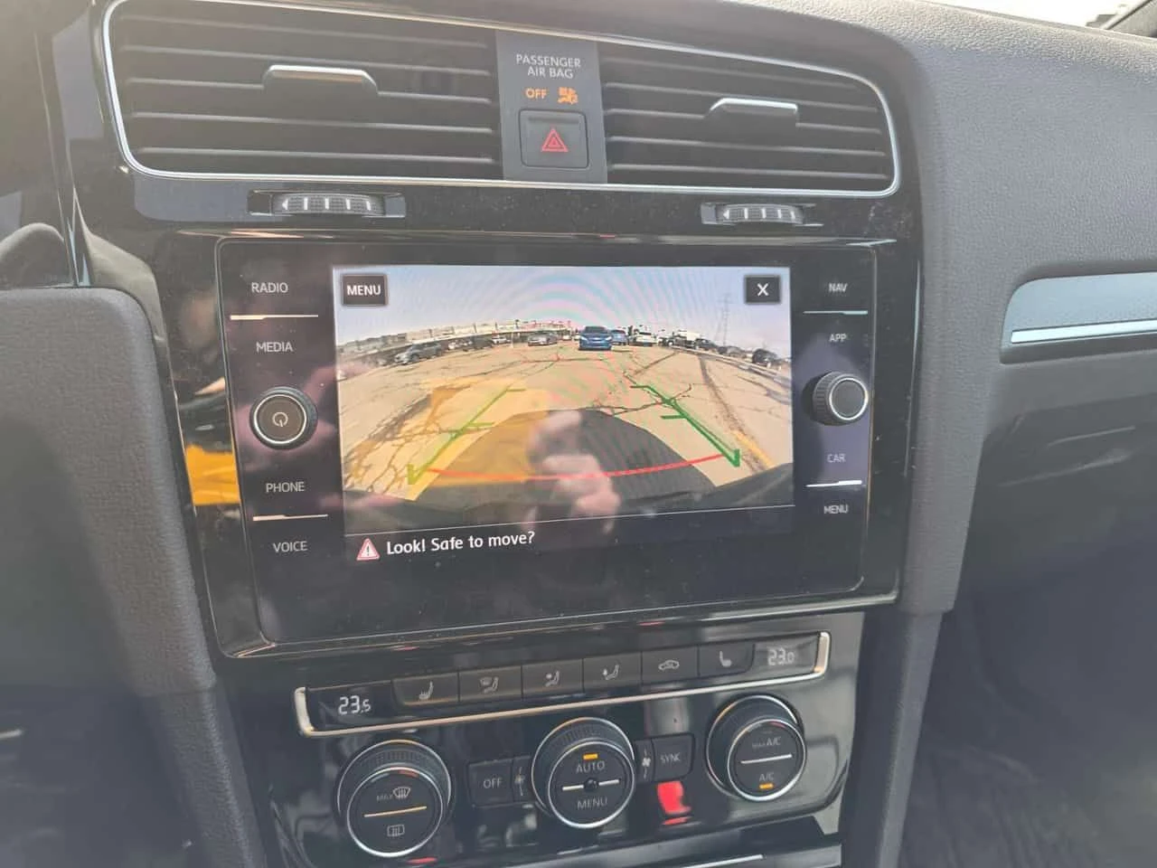 VW Golf * Auto * 2 КЛЮЧА* ПОДГРЕВ* KEYLESS* , снимка 10 - Автомобили и джипове - 54151073