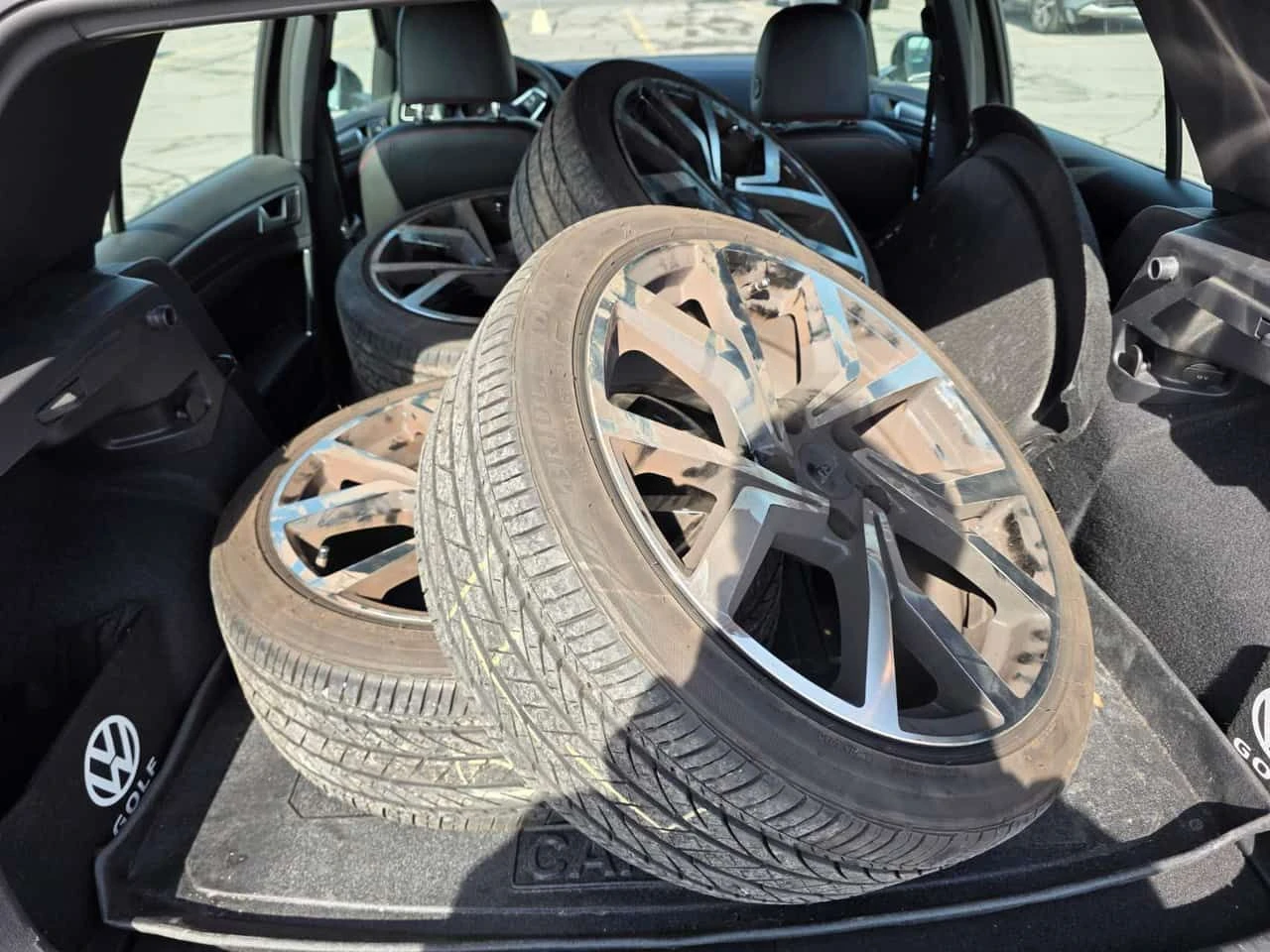 VW Golf * Auto * 2 КЛЮЧА* ПОДГРЕВ* KEYLESS* , снимка 13 - Автомобили и джипове - 54151073