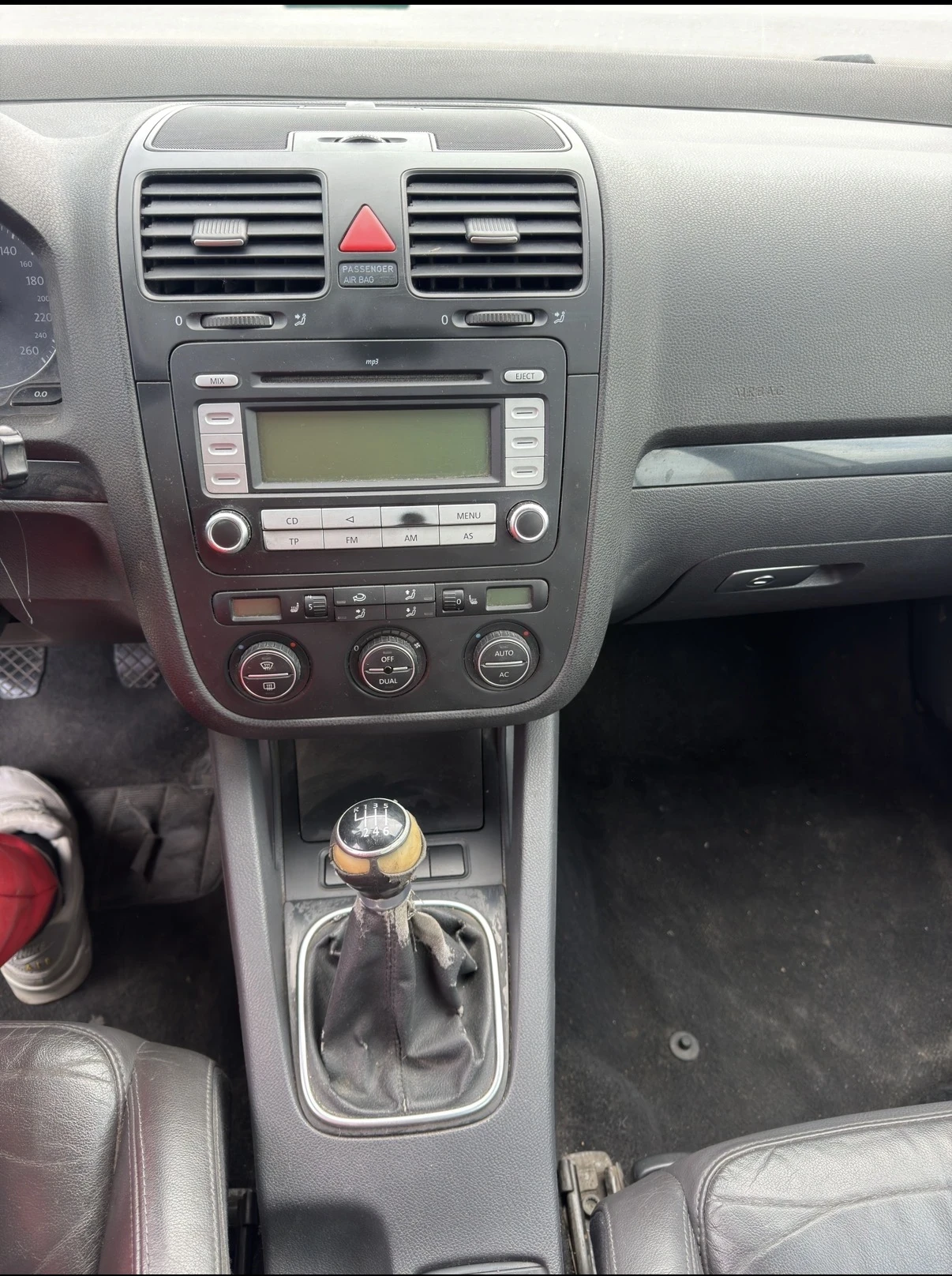 VW Golf 1.9BLS* GT* 6 скорости* подгрев, снимка 9 - Автомобили и джипове - 54545897