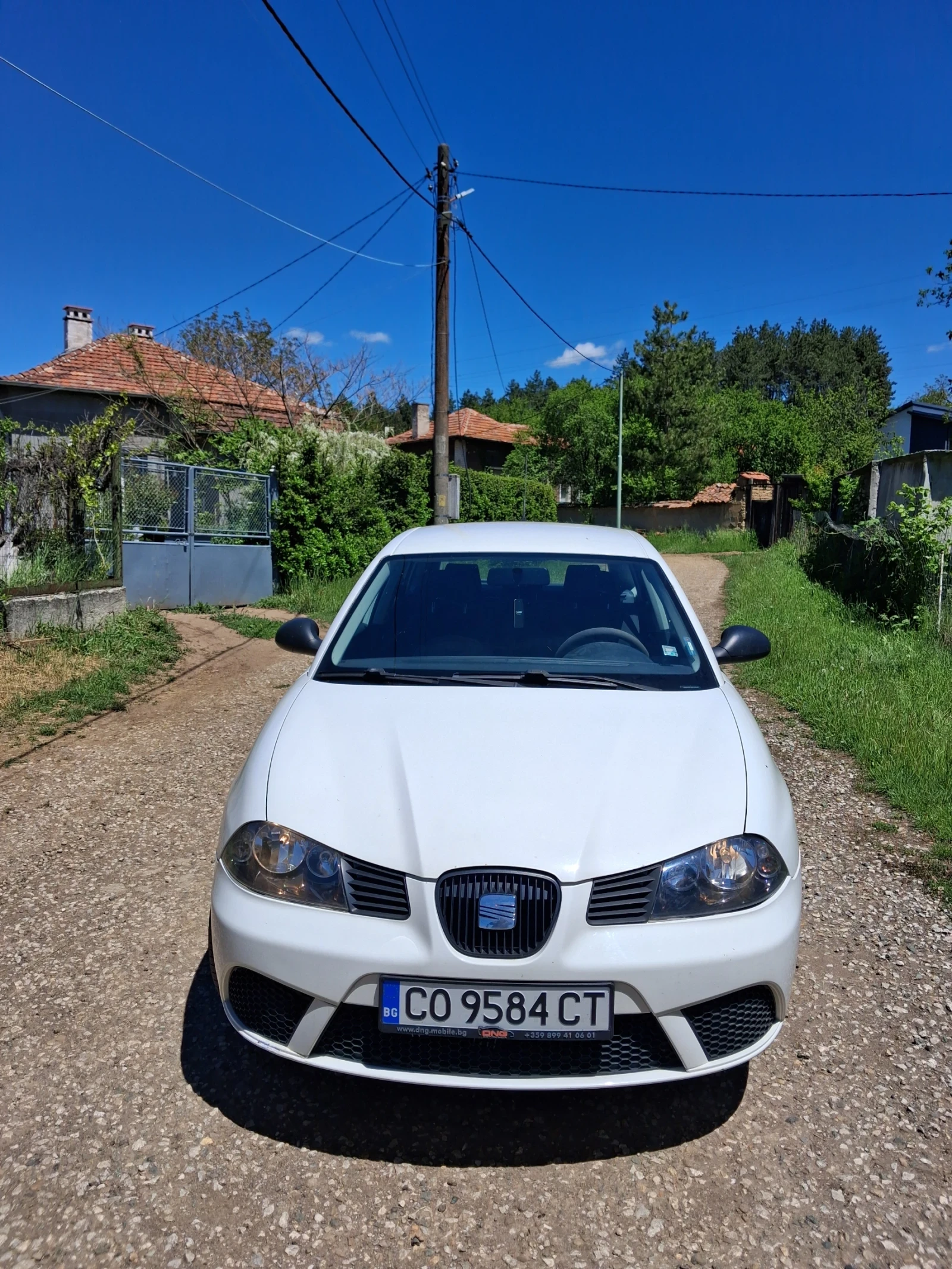 Seat Ibiza 1.2, снимка 2 - Автомобили и джипове - 54555866