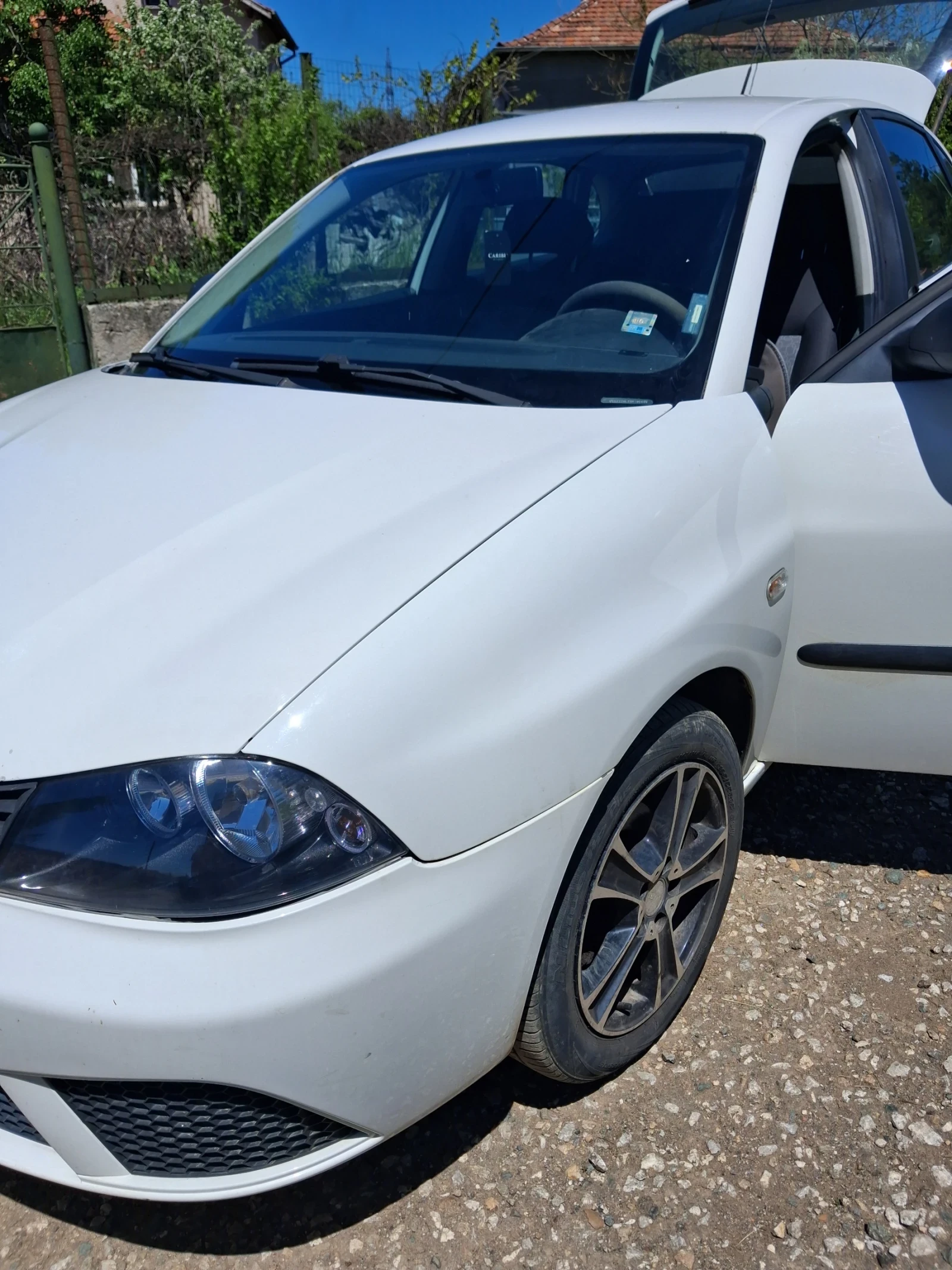 Seat Ibiza 1.2, снимка 12 - Автомобили и джипове - 54555866