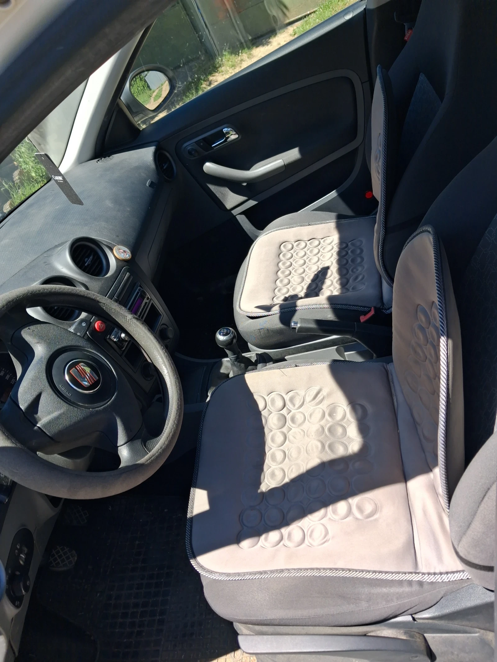 Seat Ibiza 1.2, снимка 6 - Автомобили и джипове - 54555866