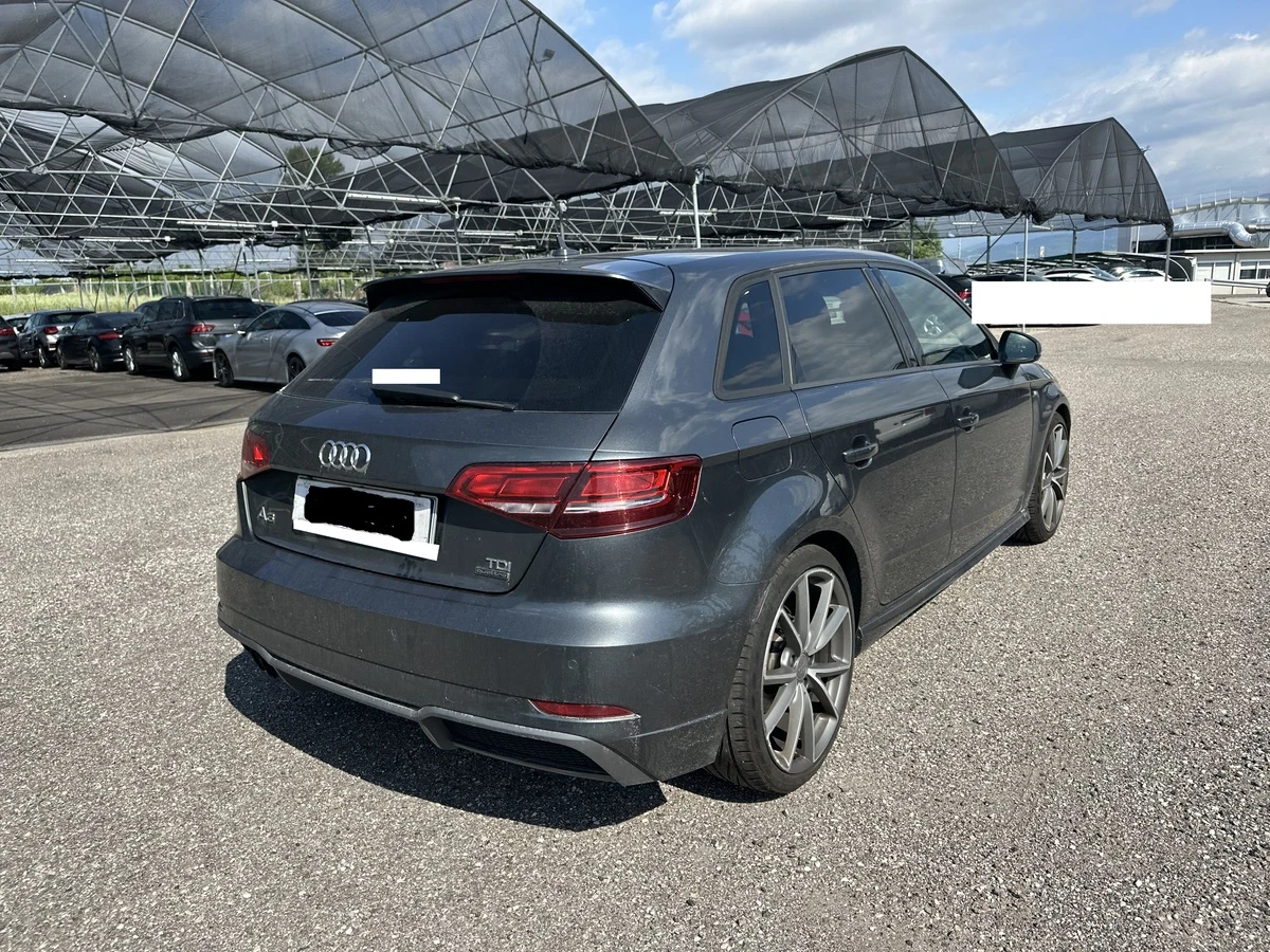 Audi A3 2, 0 TDI Sline Quattro, снимка 4 - Автомобили и джипове - 54997353