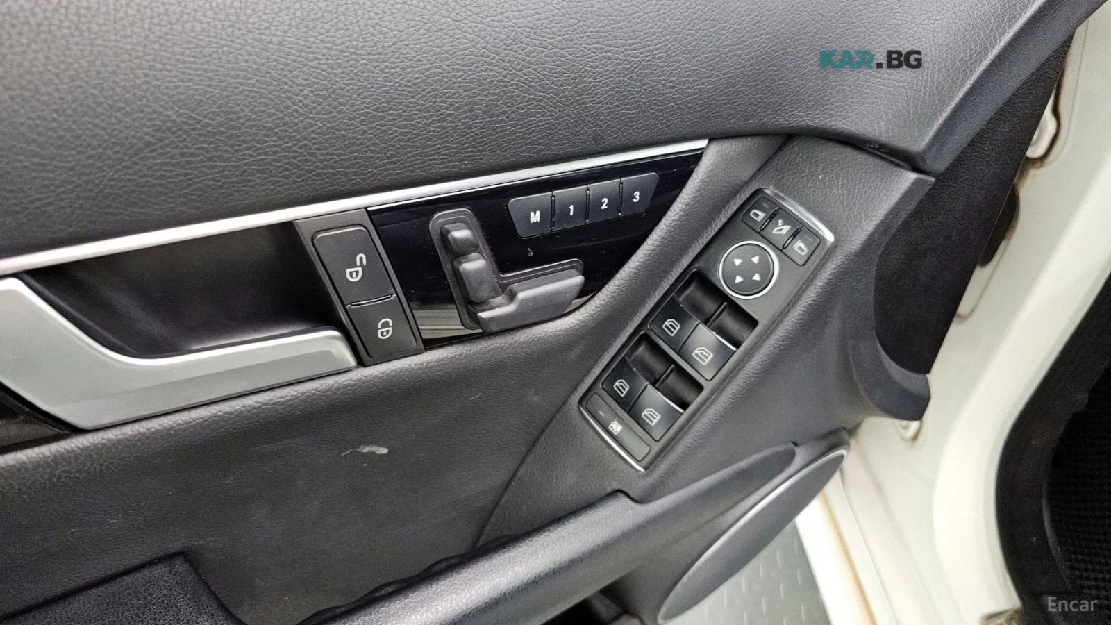 Mercedes-Benz C 220 CDI 4MATIC Edition C* КОЖА* ПАНО* ПОДГРЕВ, снимка 13 - Автомобили и джипове - 55313230