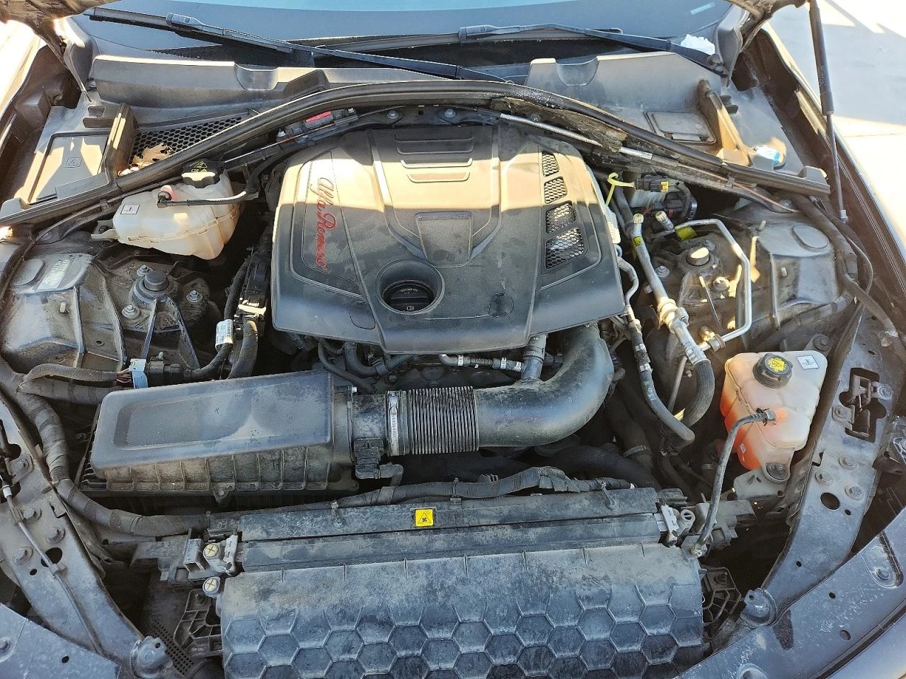 Alfa Romeo Giulia 2.0l Ti, снимка 11 - Автомобили и джипове - 55586796