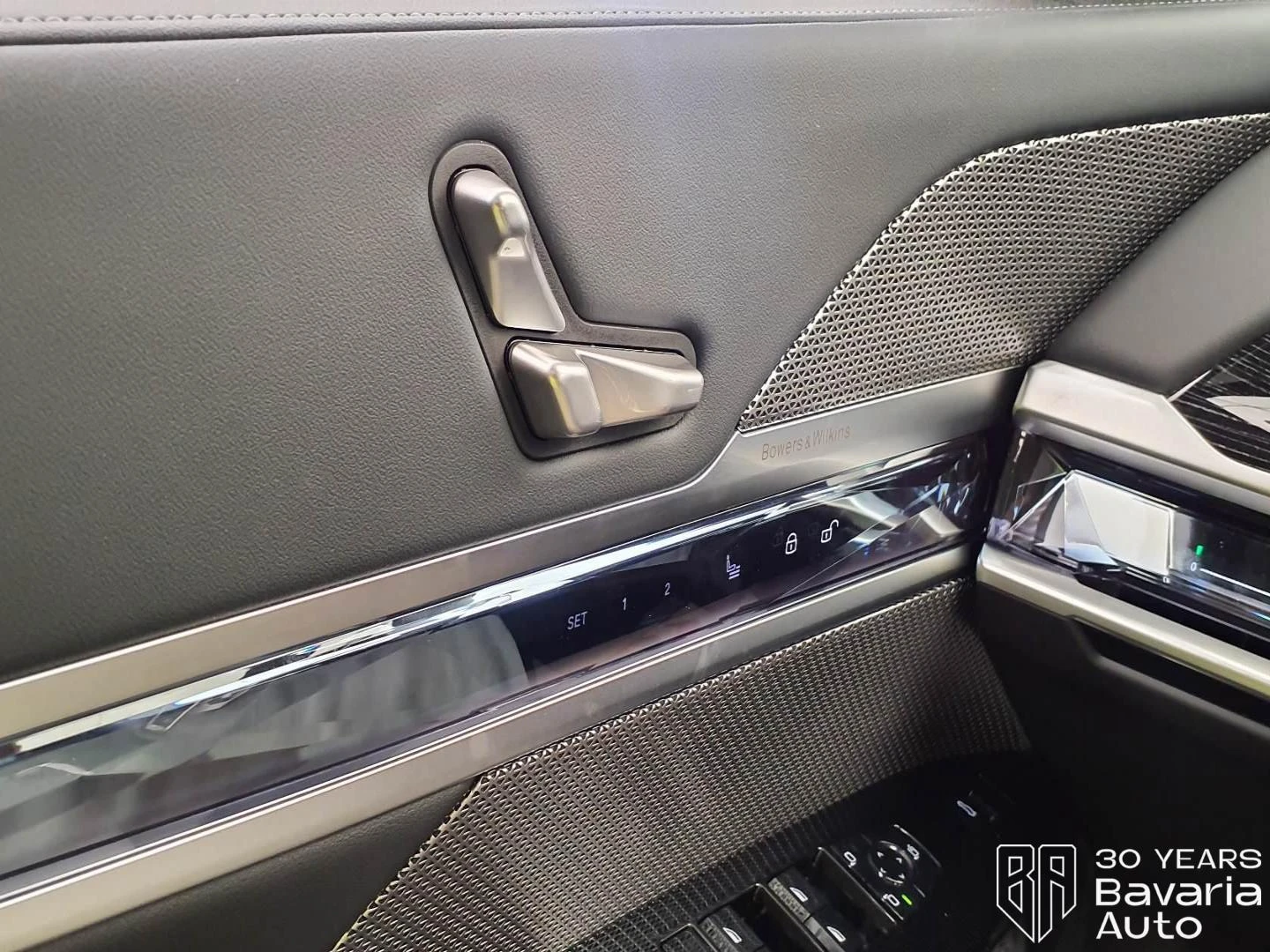 BMW 740 d xDrive Steptronic, снимка 13 - Автомобили и джипове - 56131408