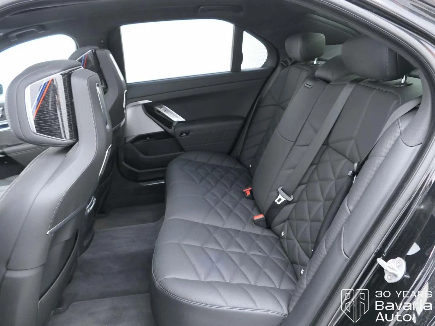 BMW 740 d xDrive Steptronic, снимка 8 - Автомобили и джипове - 56131408
