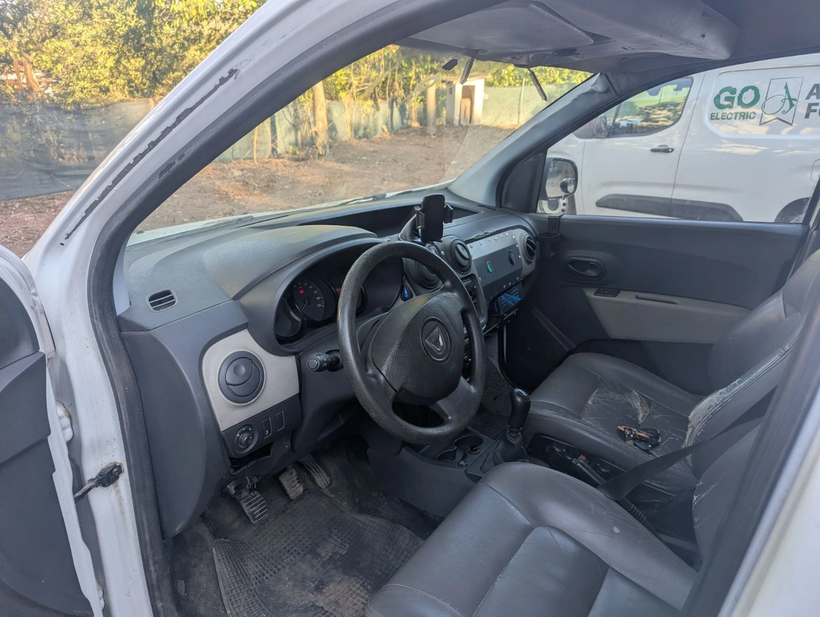Dacia Dokker, снимка 11 - Автомобили и джипове - 56154983