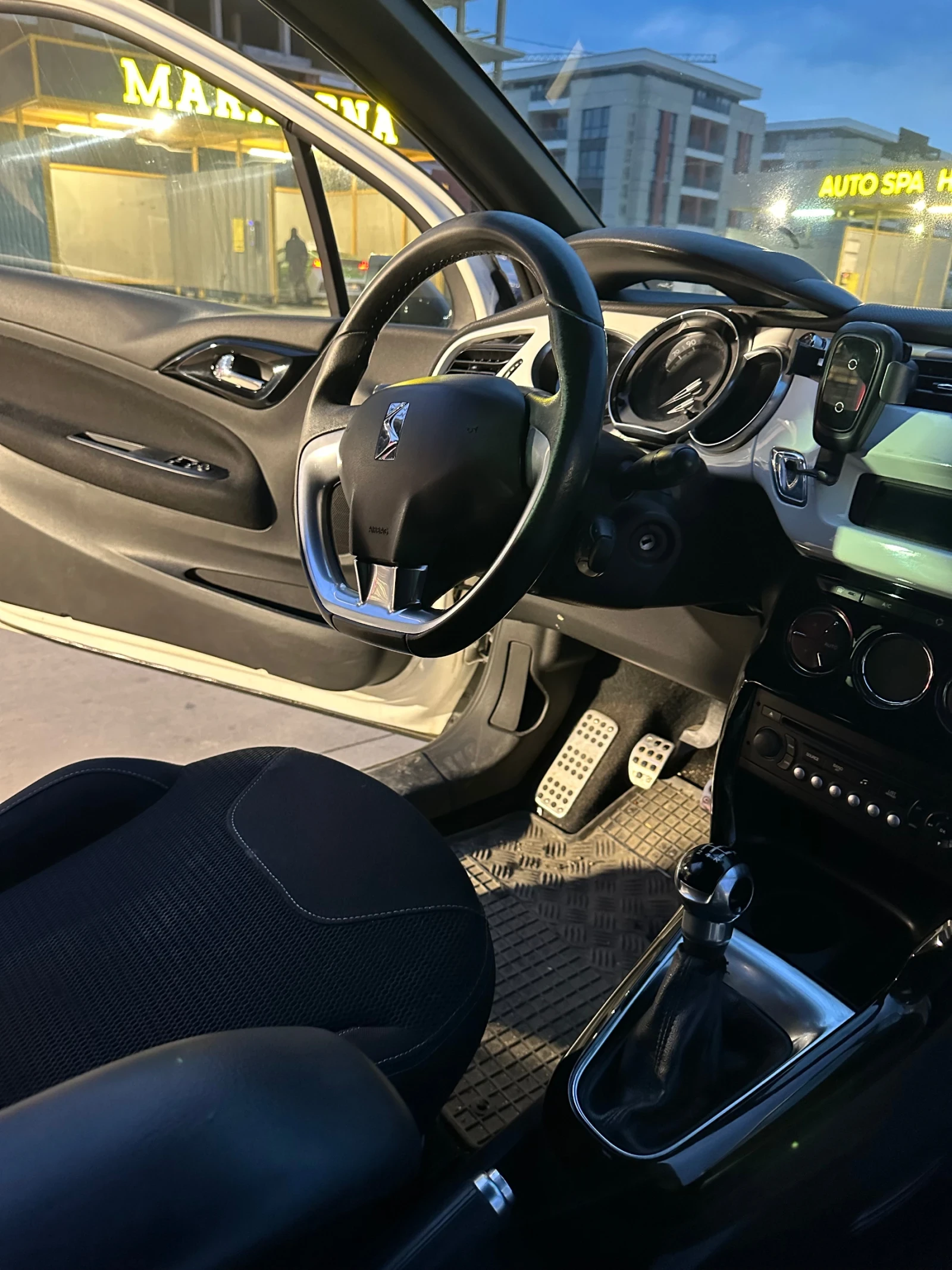 Citroen DS3, снимка 11 - Автомобили и джипове - 56239102