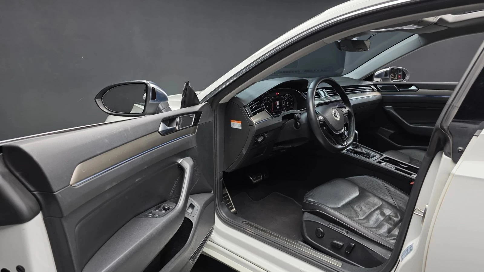 VW Arteon, снимка 9 - Автомобили и джипове - 56740446
