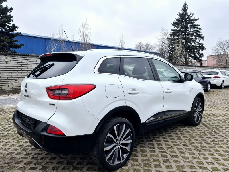 Renault Kadjar 4x4 NAVI KAMERA PANORAMA, снимка 4 - Автомобили и джипове - 48979457