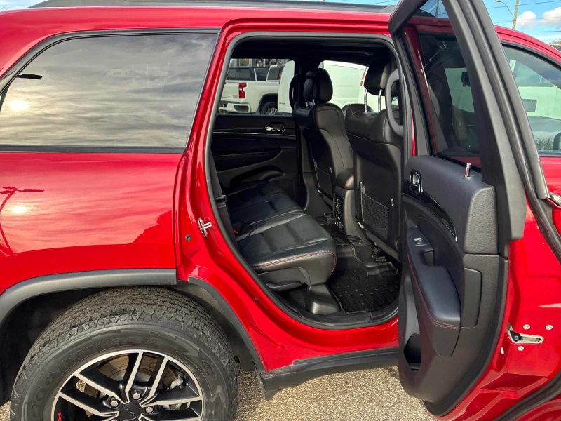 Jeep Grand cherokee Trailhawk * * CARFAX * * АВТО КРЕДИТ * * , снимка 7 - Автомобили и джипове - 52472978