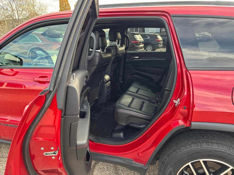 Jeep Grand cherokee Trailhawk * * CARFAX * * АВТО КРЕДИТ * * , снимка 9 - Автомобили и джипове - 52472978