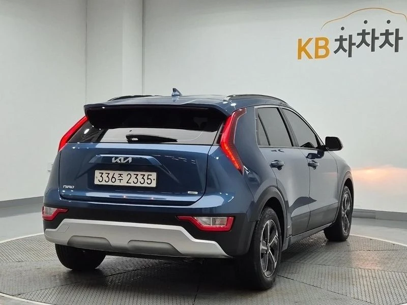 Kia Niro 1.6 Automatic, снимка 3 - Автомобили и джипове - 55867911