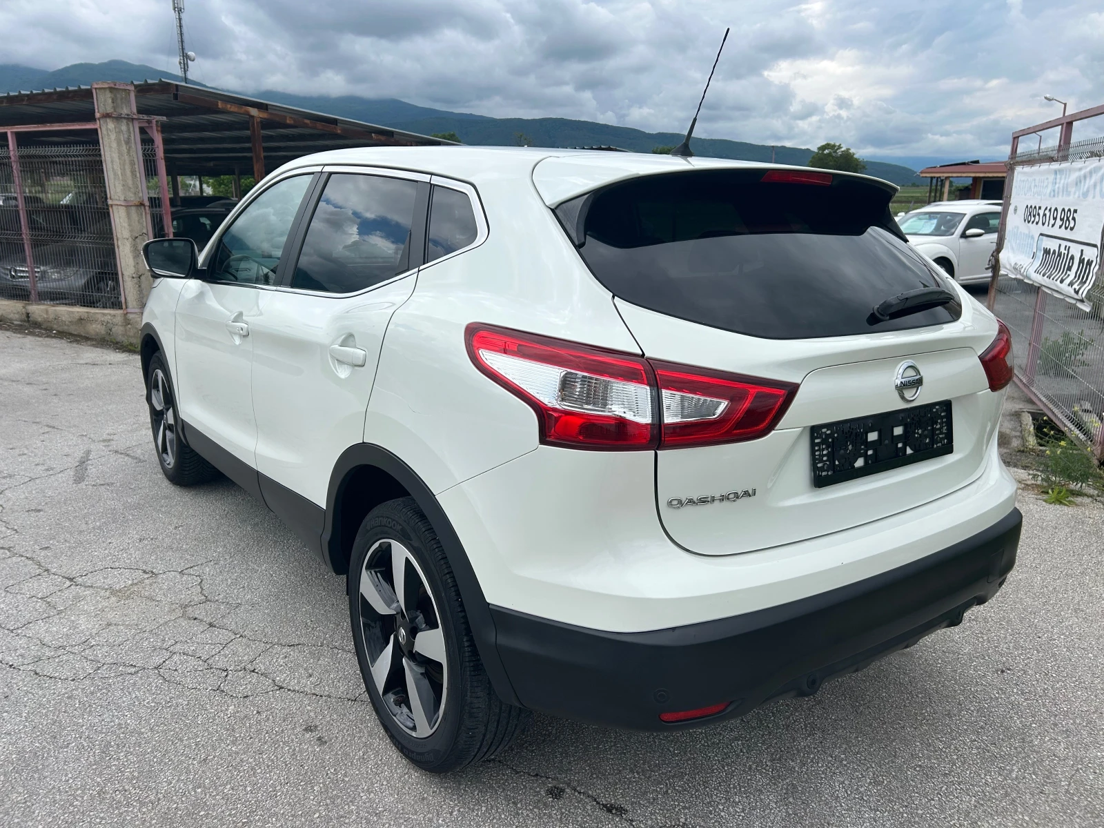 Nissan Qashqai 1.2 TEKNA/AUTOMAT/LED/360 - изображение 8