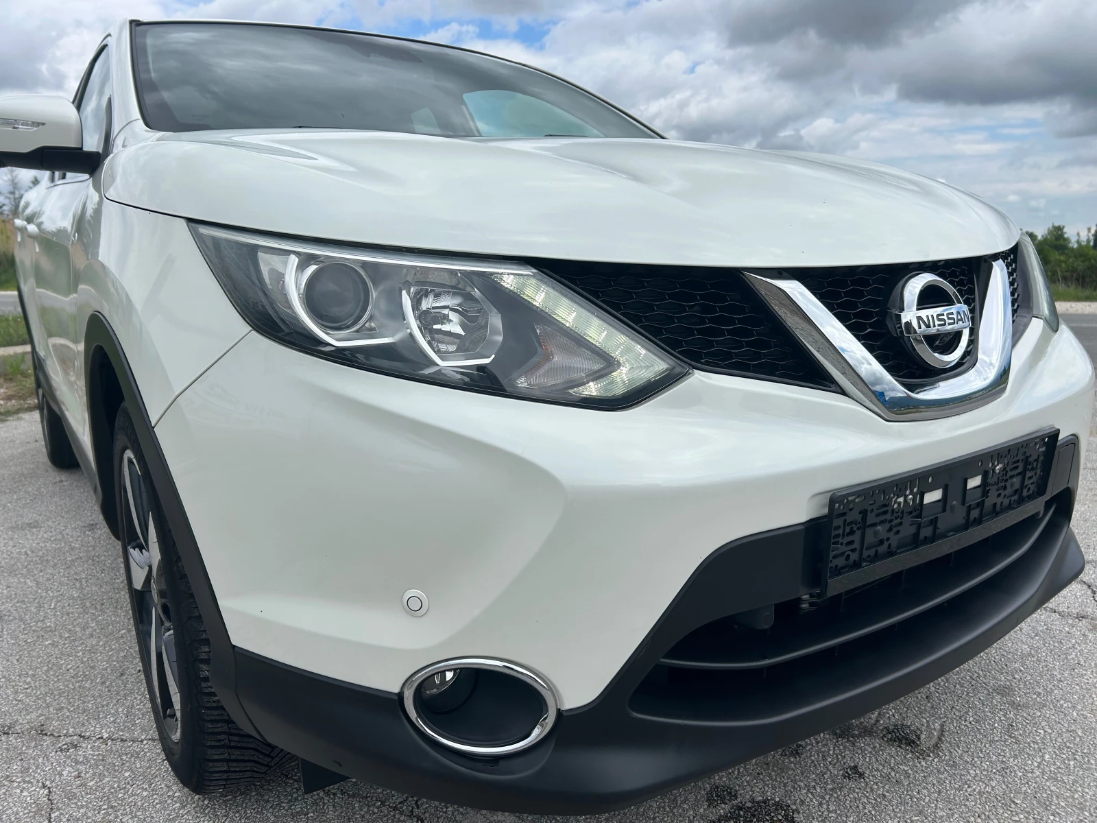Nissan Qashqai 1.2 TEKNA/AUTOMAT/LED/360 - изображение 6