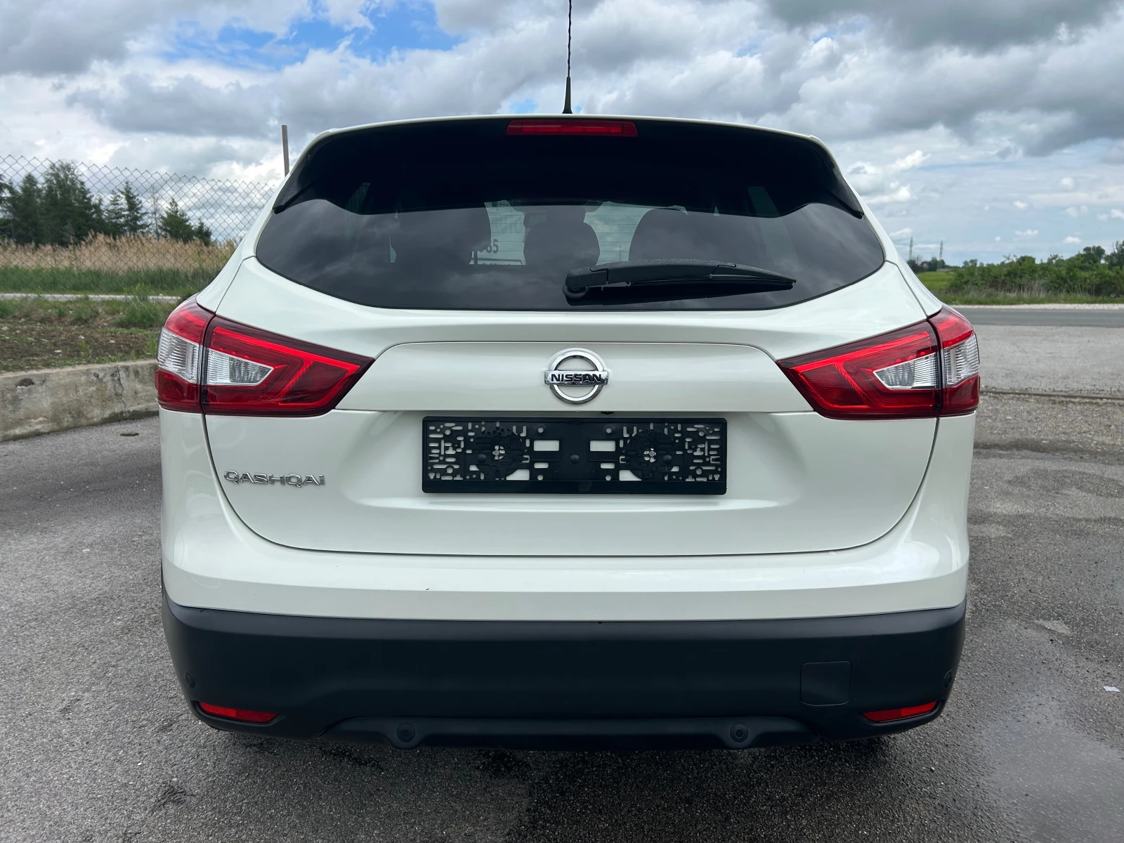 Nissan Qashqai 1.2 TEKNA/AUTOMAT/LED/360 - изображение 9