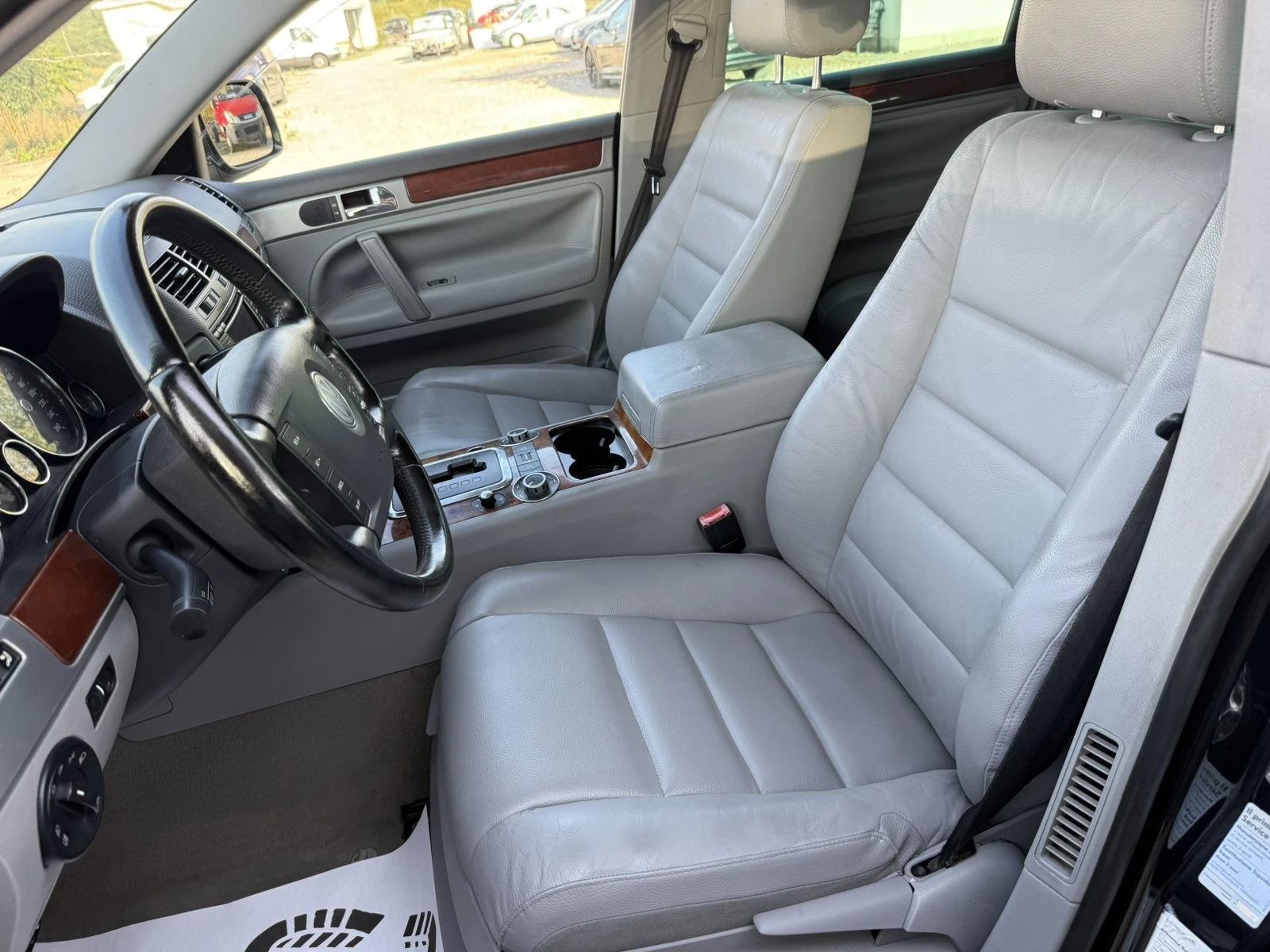 VW Touareg 3.0TDI АВТОМАТ КОЖА - изображение 9