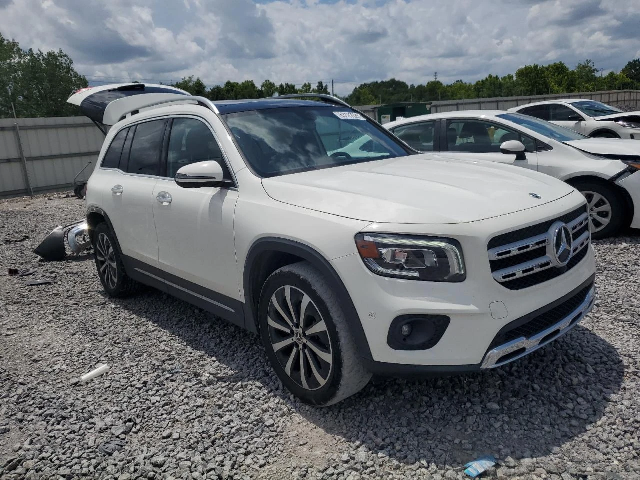 Mercedes-Benz GLB 250 4MATIC/с части - изображение 4