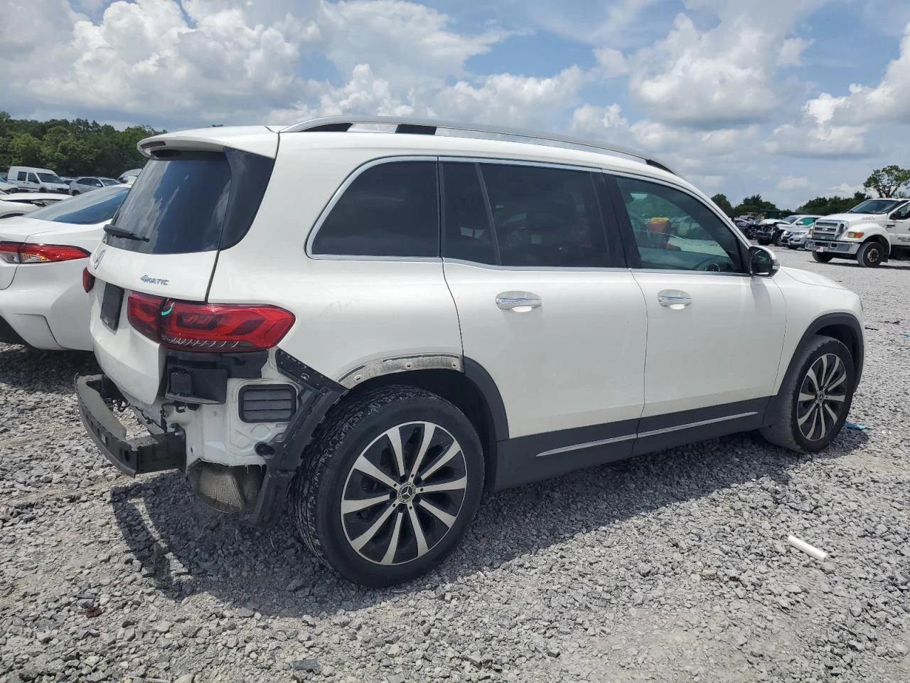 Mercedes-Benz GLB 250 4MATIC/с части - изображение 3