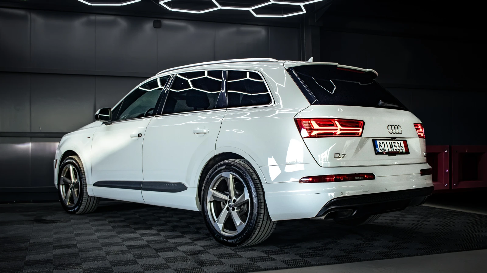 Audi Q7 TECHNIK* Обдухване* 360* Pano* Navi* Ambient - изображение 9