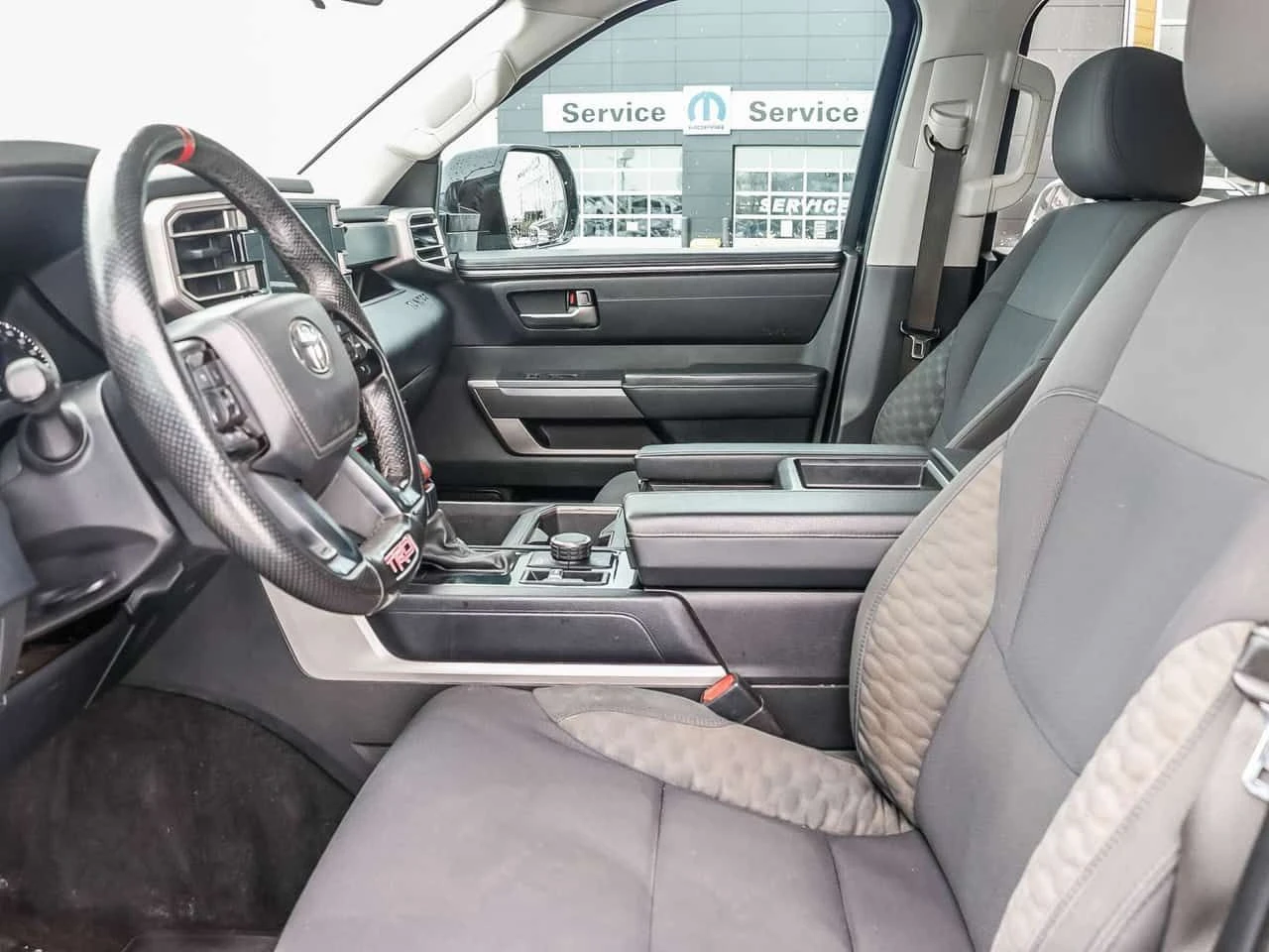 Toyota Tundra SR5  CARFAX, снимка 14 - Автомобили и джипове - 53864492