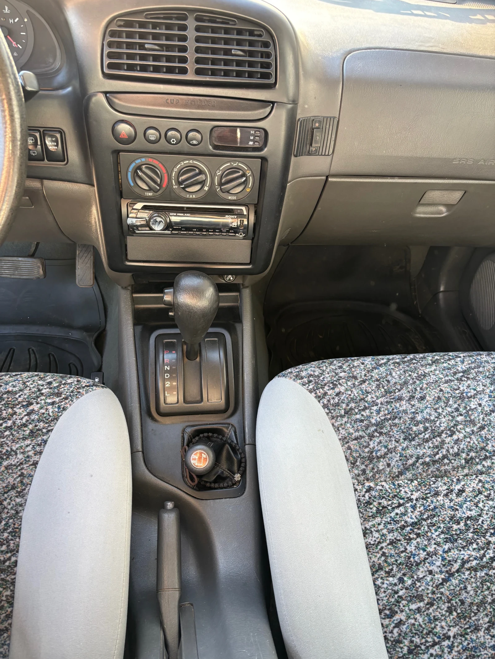 Kia Sportage, снимка 7 - Автомобили и джипове - 54728715