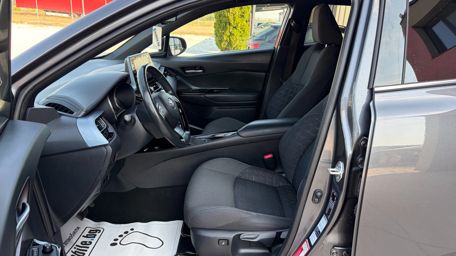 Toyota C-HR 1.8 Hybrid , снимка 7 - Автомобили и джипове - 55346626