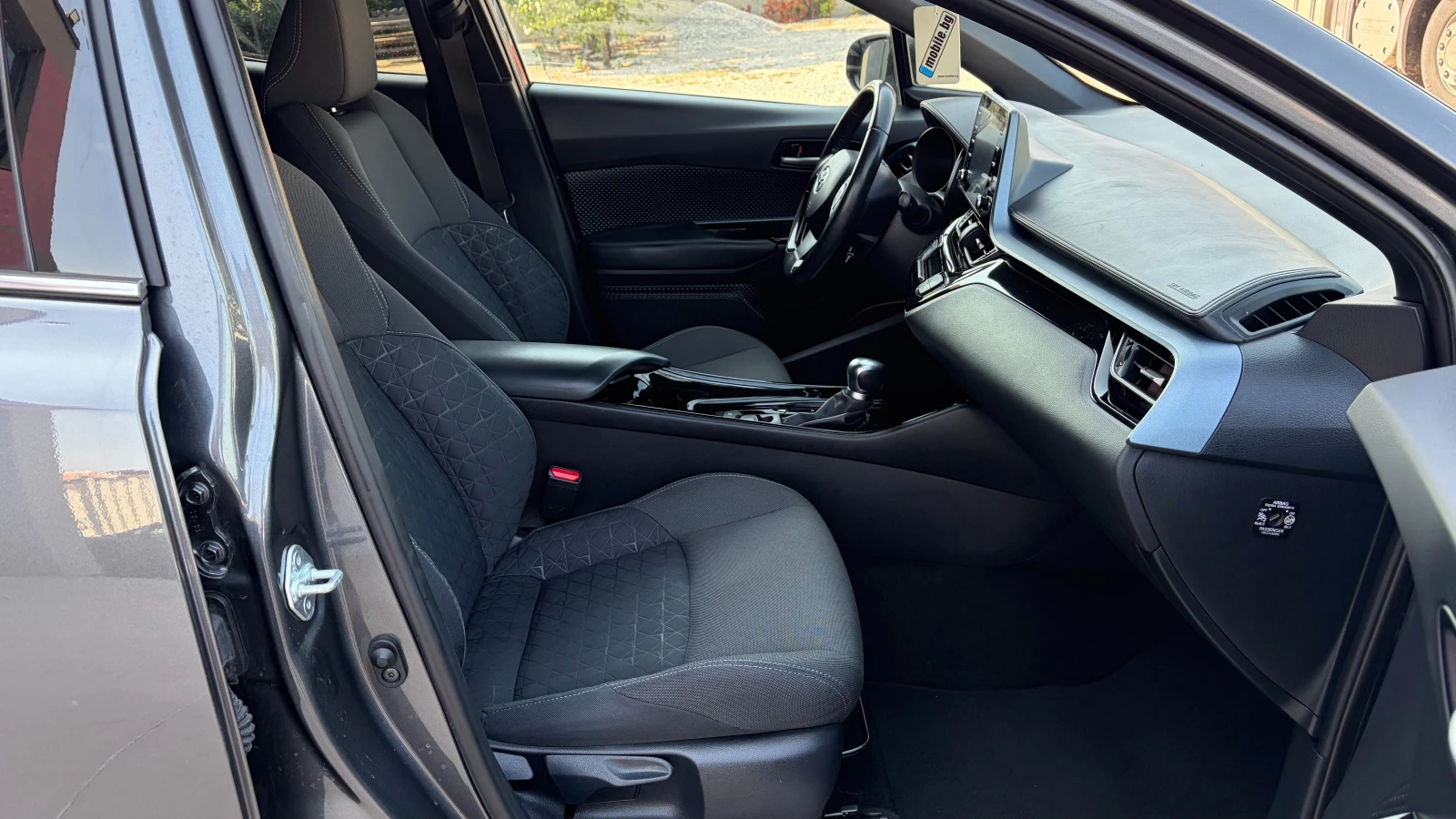 Toyota C-HR 1.8 Hybrid , снимка 12 - Автомобили и джипове - 55346626