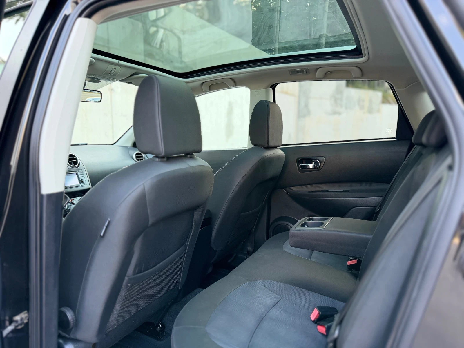 Nissan Qashqai 2.0DCi~150hp~4x4~NAVI~ПАНОРАМА , снимка 14 - Автомобили и джипове - 55798305