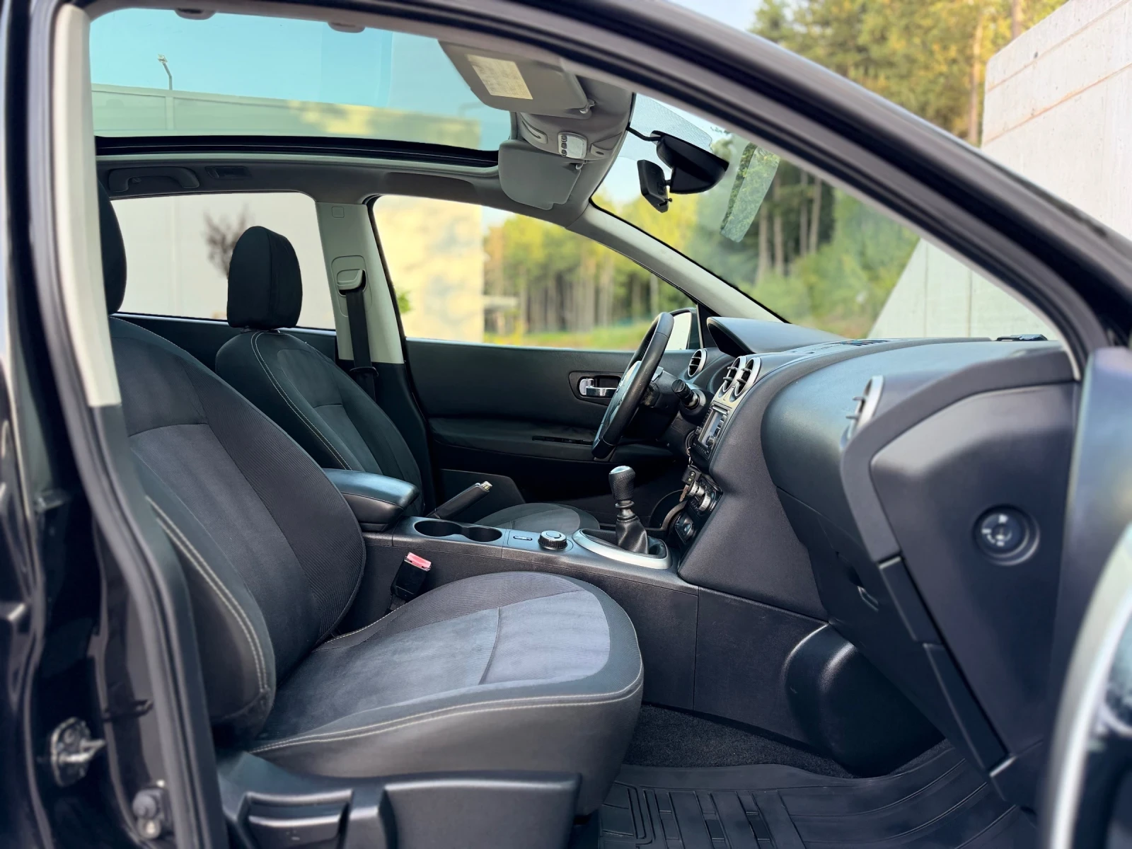 Nissan Qashqai 2.0DCi~150hp~4x4~NAVI~ПАНОРАМА , снимка 15 - Автомобили и джипове - 55798305
