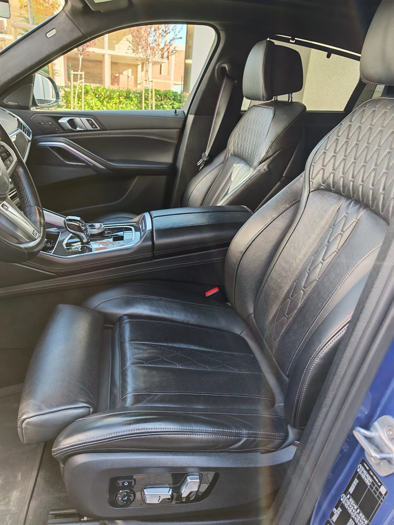 BMW X6 M50i, снимка 16 - Автомобили и джипове - 56601695