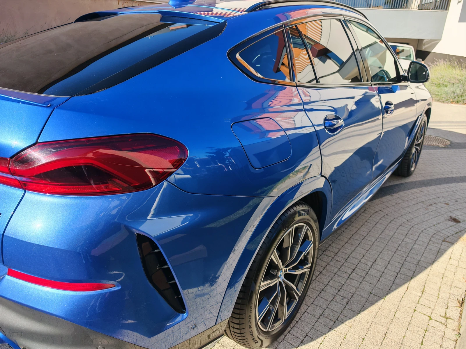 BMW X6 M50i, снимка 5 - Автомобили и джипове - 56601695