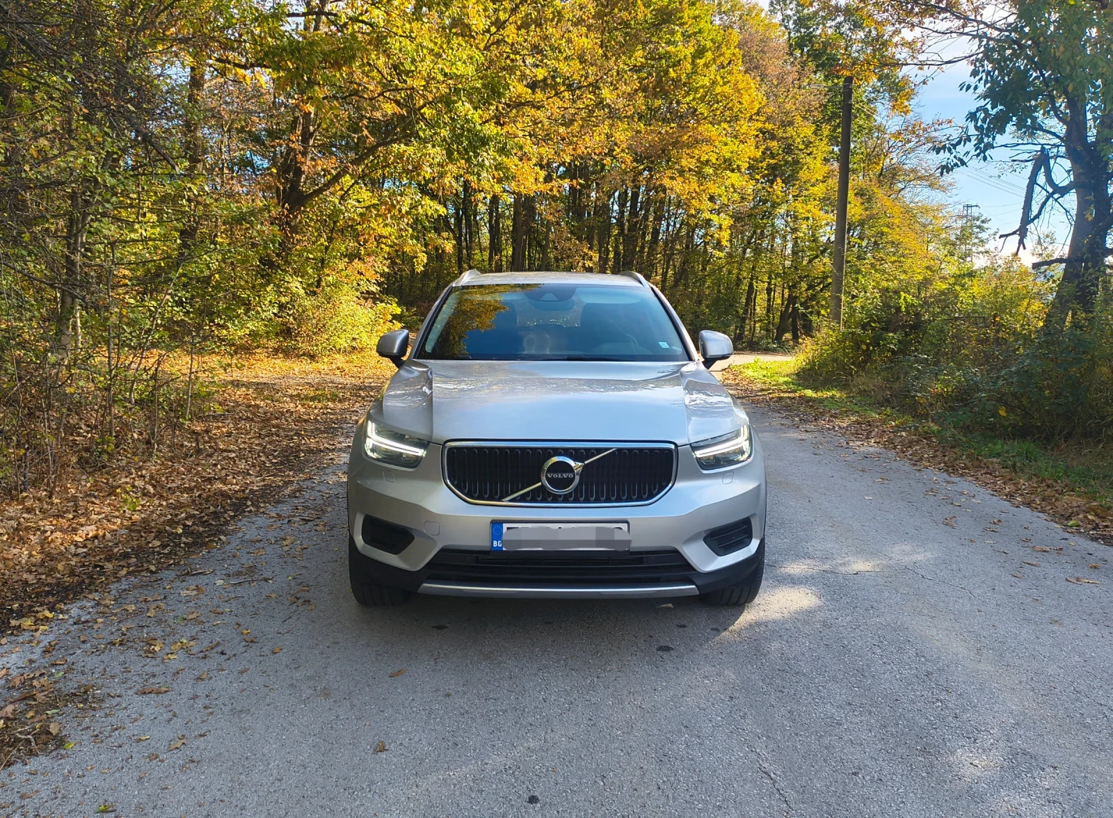 Volvo XC40 2.0, 188 кс, Т4, снимка 2 - Автомобили и джипове - 56750955