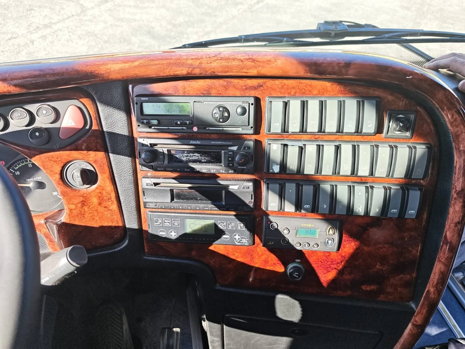 Iveco Classic EURO RAIDERS   ПЕРФЕКТЕН , снимка 10 - Бусове и автобуси - 56277224