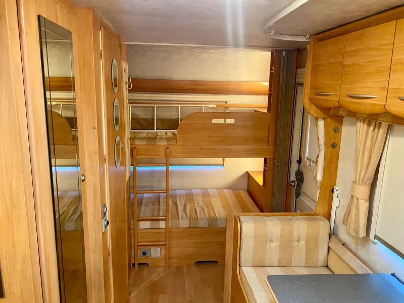 Каравана Adria Adora 532, снимка 6 - Каравани и кемпери - 52507793