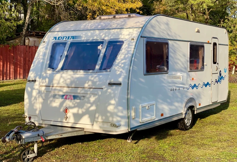 Каравана Adria Adora 532, снимка 2 - Каравани и кемпери - 52507793