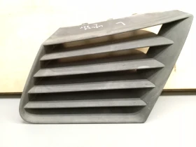 Решетка между фаровете лява Сеат Ибиза 1.2б