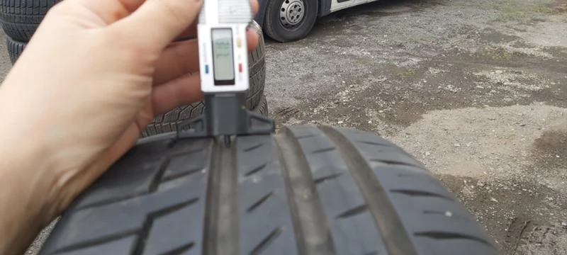 Гуми Летни 205/50R17, снимка 3 - Гуми и джанти - 33172458