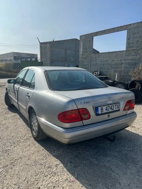 Mercedes-Benz E 220 - [5] 