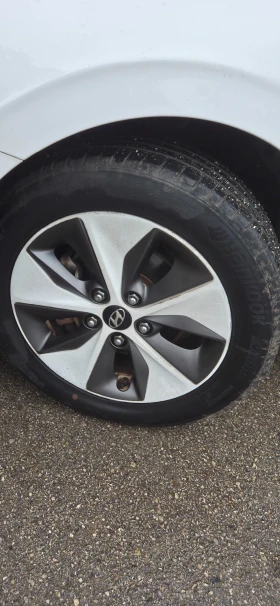 Hyundai Ioniq, снимка 6