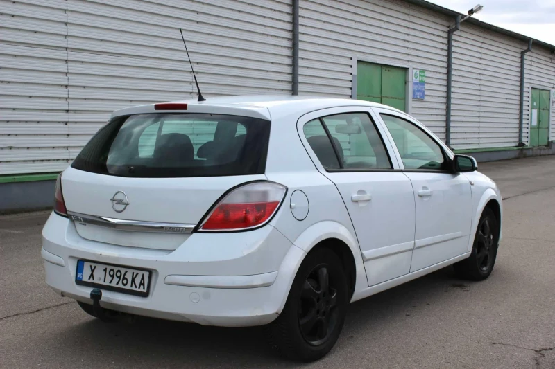 Opel Astra 1.7cdtii, снимка 2 - Автомобили и джипове - 48479763