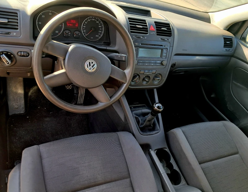 VW Golf 1.9 tdi, снимка 7 - Автомобили и джипове - 47671216