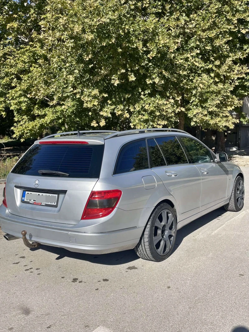 Mercedes-Benz C 220 2.2, снимка 4 - Автомобили и джипове - 47734184