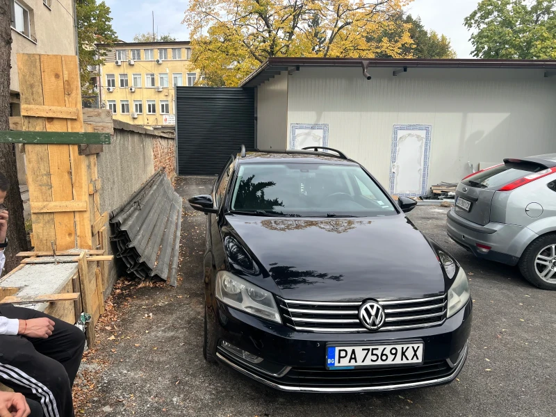 VW Passat, снимка 1 - Автомобили и джипове - 48287824